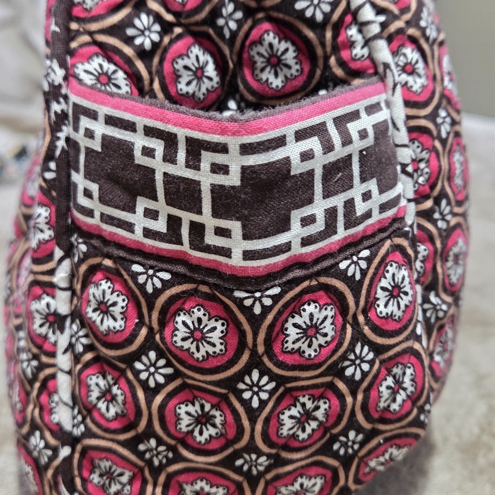 3 Vera Bradley Purses. 2 Tote Bags And 1 Crossbody - Picture 16 of 16